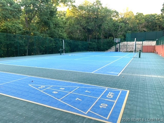 Kays Point #4 - Land