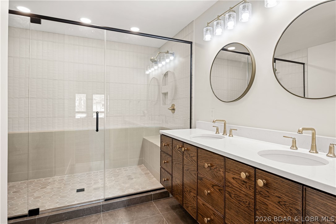 Four Seasons - Residential