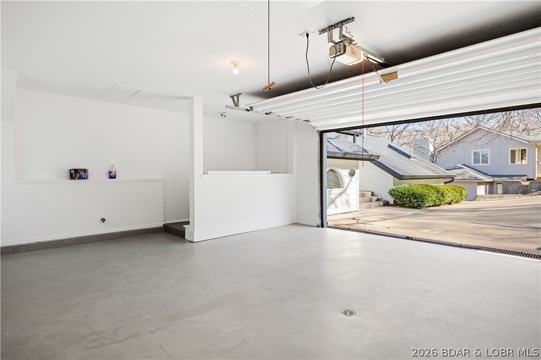 Four Seasons - Residential