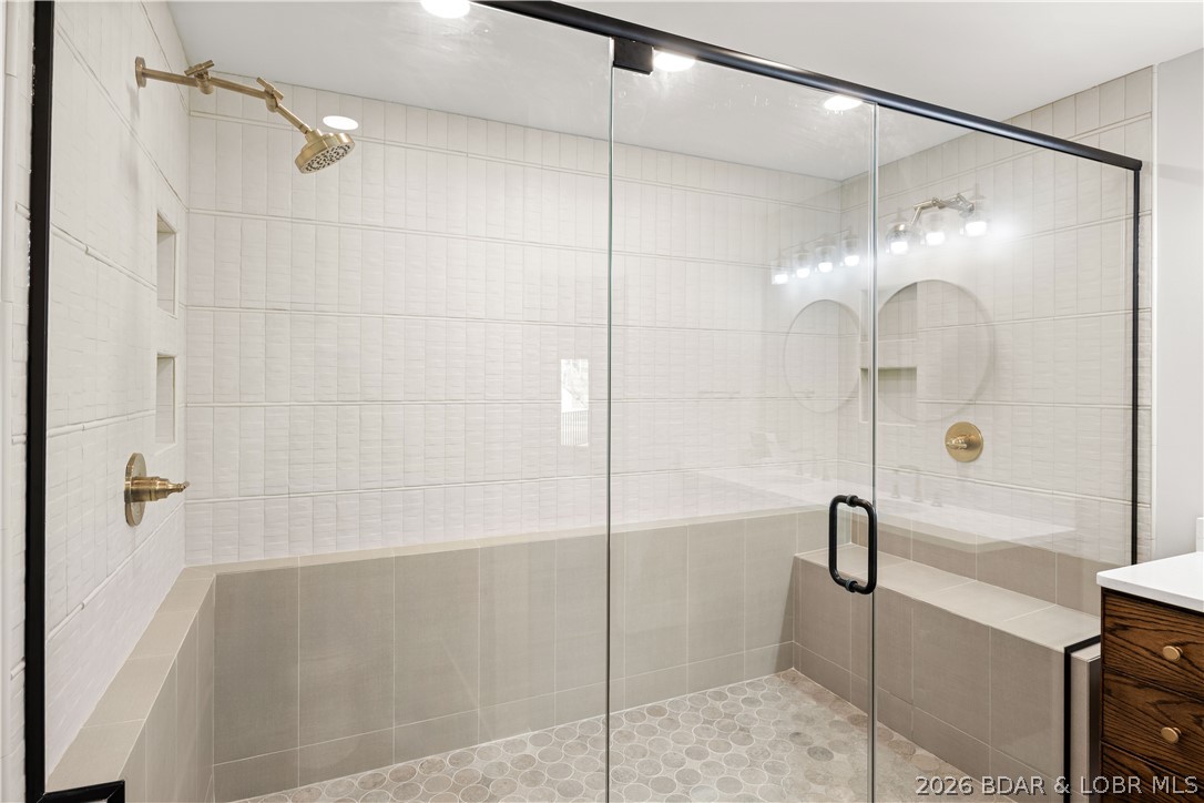 Four Seasons - Residential