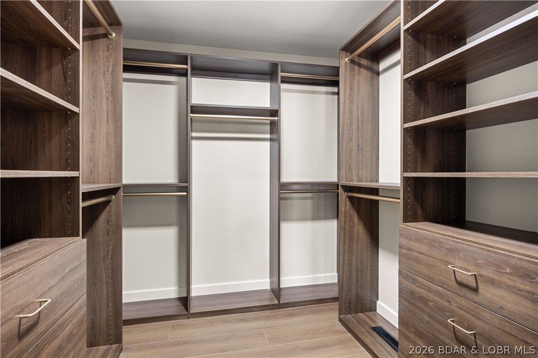 Four Seasons - Residential