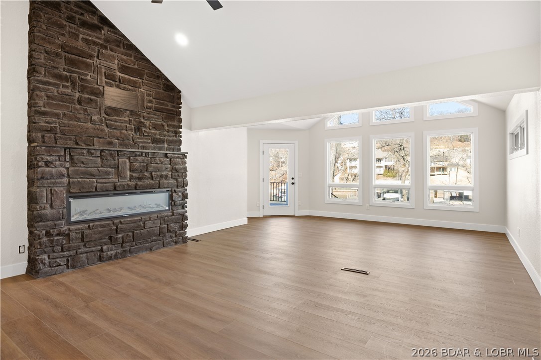 Four Seasons - Residential