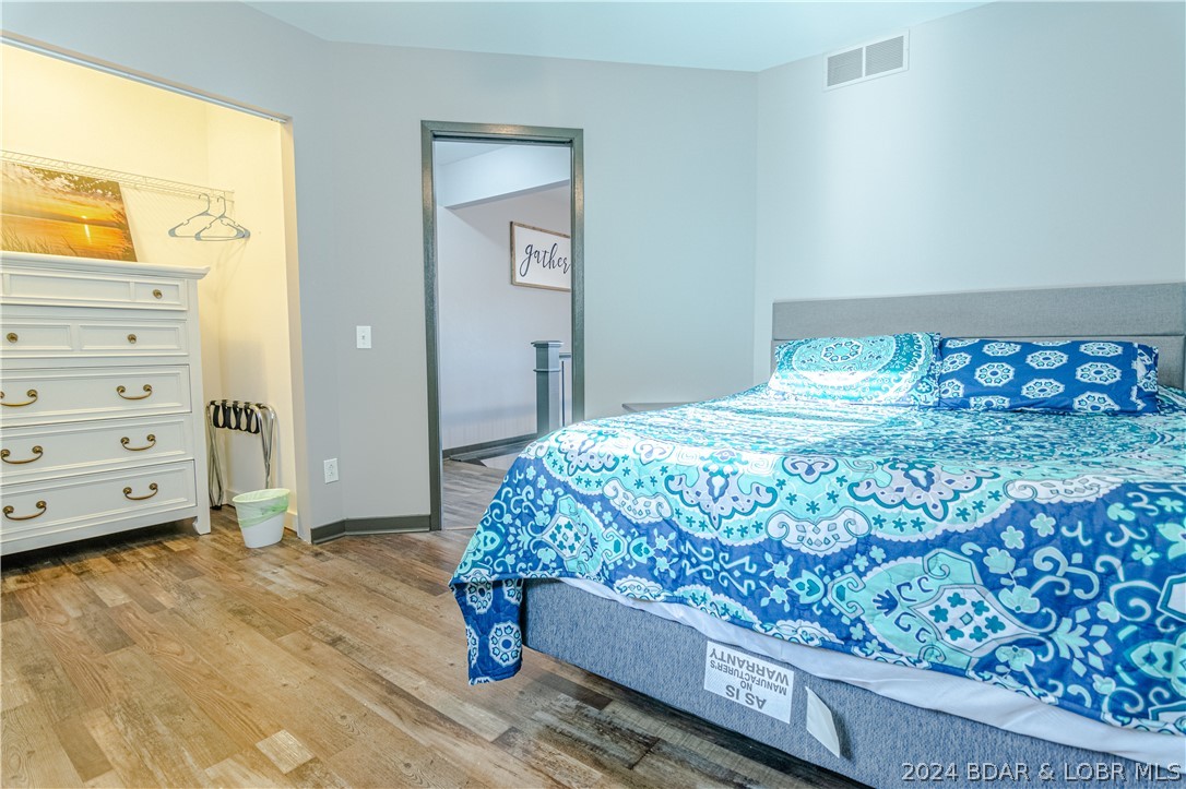 Rocky Mount, Missouri 65072, United States, 4 Bedrooms Bedrooms, ,2 BathroomsBathrooms,Residential,Contingent,57239