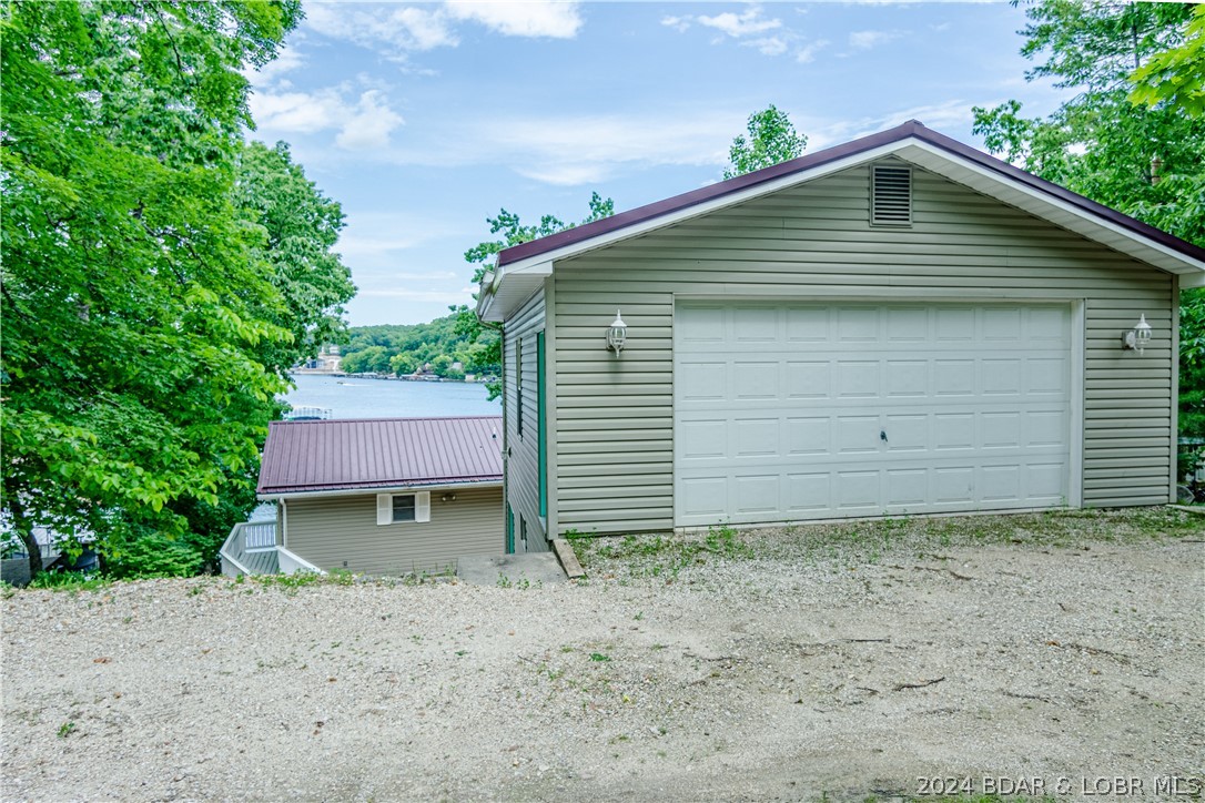 Rocky Mount, Missouri 65072, United States, 4 Bedrooms Bedrooms, ,2 BathroomsBathrooms,Residential,Contingent,57239