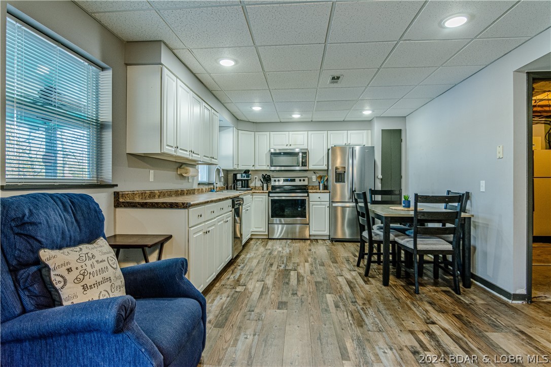 Rocky Mount, Missouri 65072, United States, 4 Bedrooms Bedrooms, ,2 BathroomsBathrooms,Residential,Contingent,57239