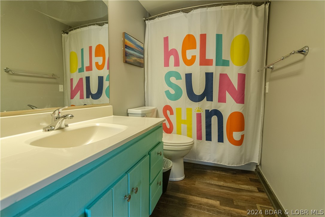 Rocky Mount, Missouri 65072, United States, 4 Bedrooms Bedrooms, ,2 BathroomsBathrooms,Residential,Contingent,57239