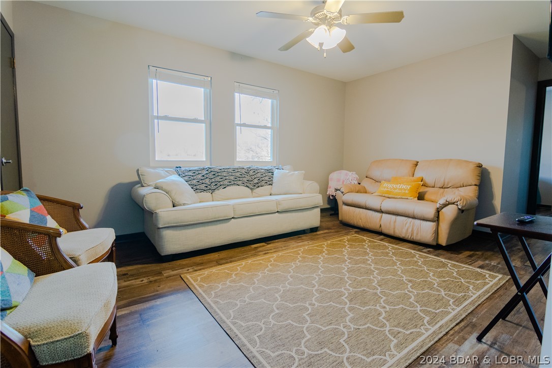 Rocky Mount, Missouri 65072, United States, 4 Bedrooms Bedrooms, ,2 BathroomsBathrooms,Residential,Contingent,57239