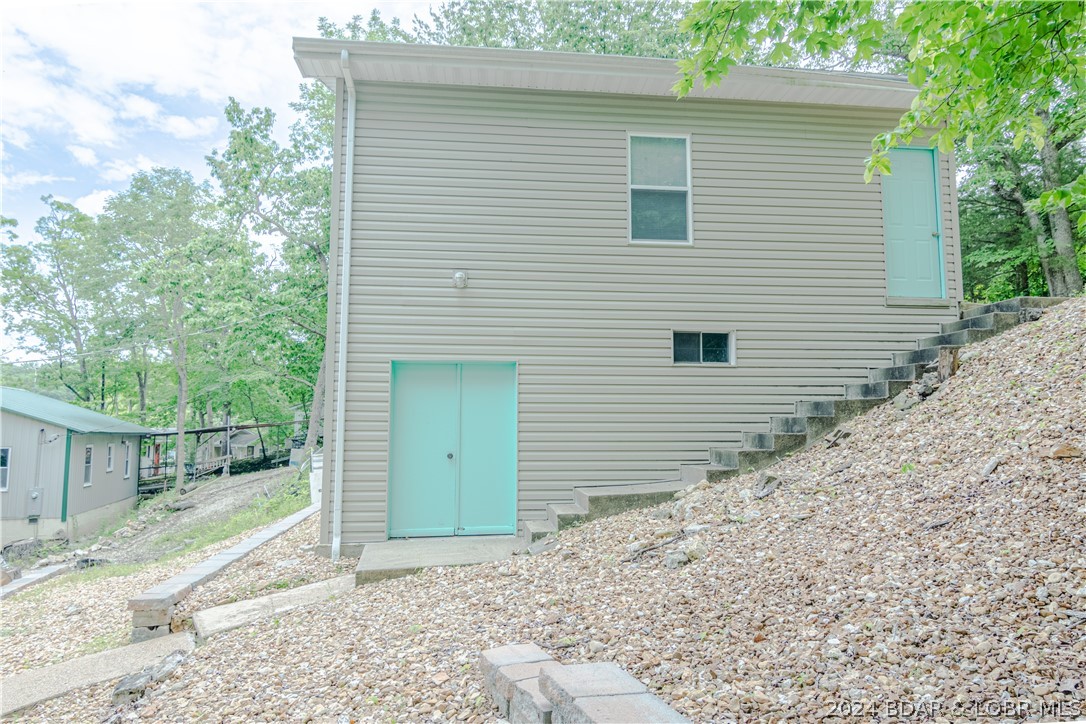 Rocky Mount, Missouri 65072, United States, 4 Bedrooms Bedrooms, ,2 BathroomsBathrooms,Residential,Contingent,57239