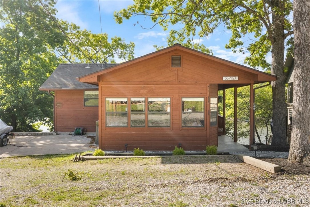 Sunrise Beach, Missouri 65079, United States, 3 Bedrooms Bedrooms, ,3 BathroomsBathrooms,Residential,Contingent,136155