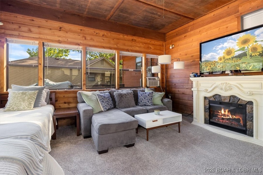 Sunrise Beach, Missouri 65079, United States, 3 Bedrooms Bedrooms, ,3 BathroomsBathrooms,Residential,Contingent,136155