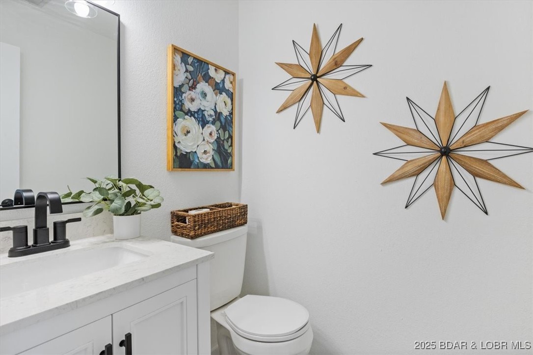 Sunrise Beach, Missouri 65079, United States, 3 Bedrooms Bedrooms, ,3 BathroomsBathrooms,Residential,Contingent,136155