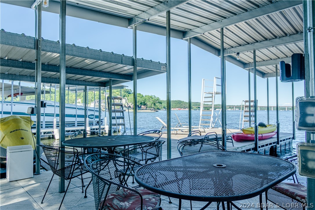 Camdenton, Missouri 65020, United States, 4 Bedrooms Bedrooms, ,3 BathroomsBathrooms,Residential,Contingent,55249