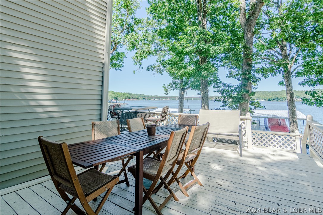 Camdenton, Missouri 65020, United States, 4 Bedrooms Bedrooms, ,3 BathroomsBathrooms,Residential,Contingent,55249