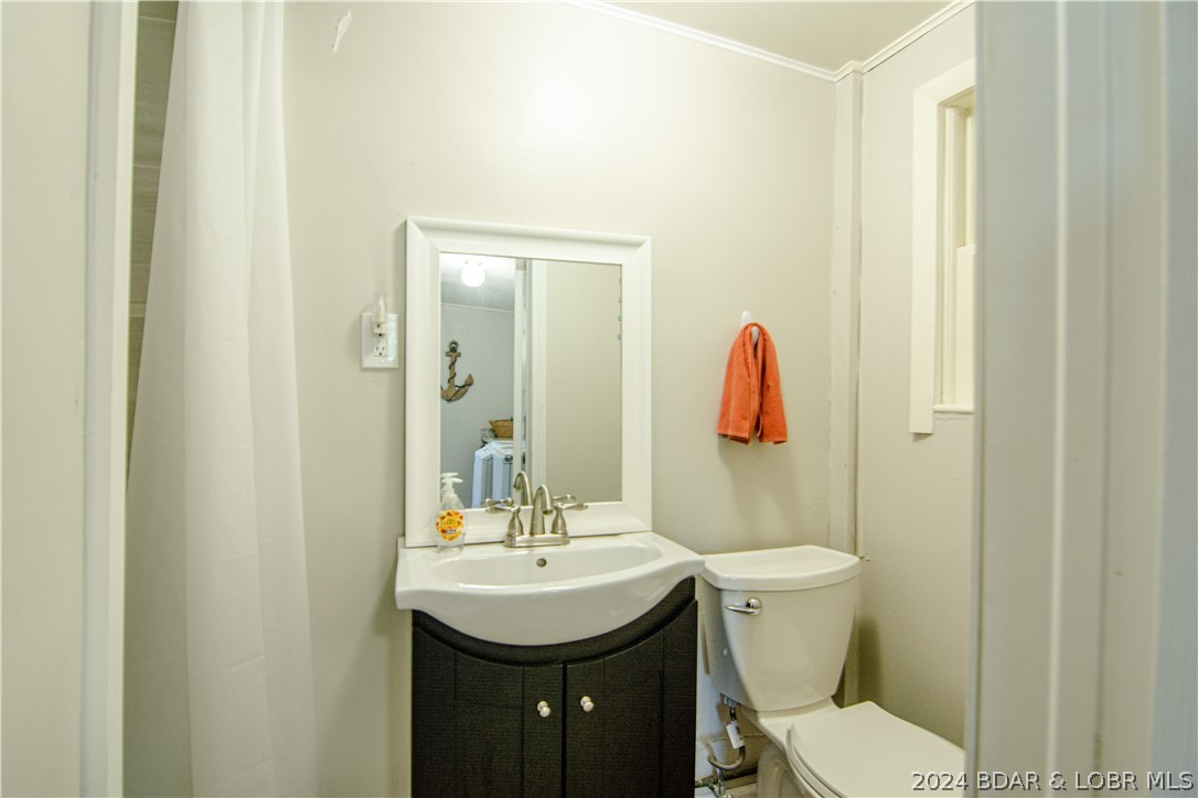 Camdenton, Missouri 65020, United States, 4 Bedrooms Bedrooms, ,3 BathroomsBathrooms,Residential,Contingent,55249