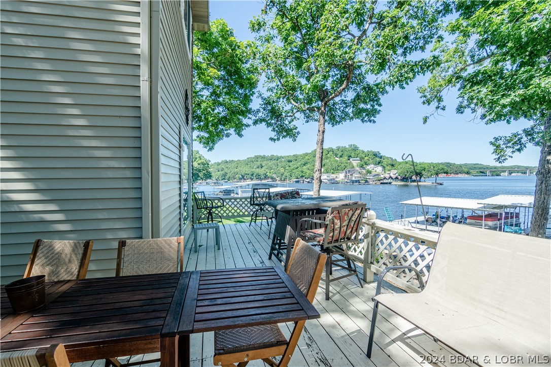 Camdenton, Missouri 65020, United States, 4 Bedrooms Bedrooms, ,3 BathroomsBathrooms,Residential,Contingent,55249