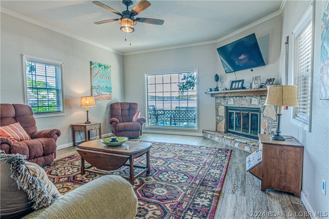 Camdenton, Missouri 65020, United States, 4 Bedrooms Bedrooms, ,3 BathroomsBathrooms,Residential,Contingent,55249