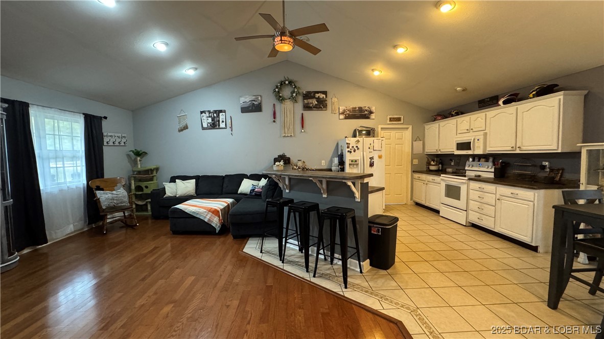 Stoney Oak Manor - Residential