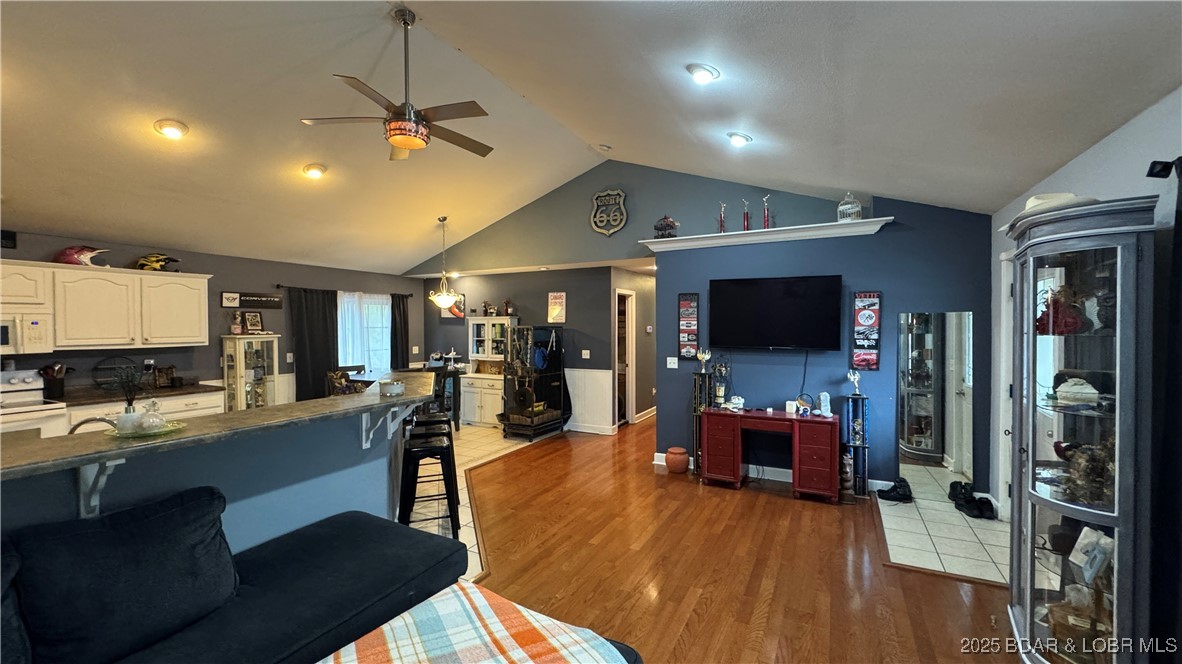 Stoney Oak Manor - Residential