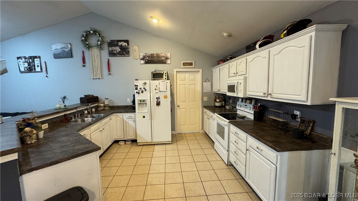 Stoney Oak Manor - Residential