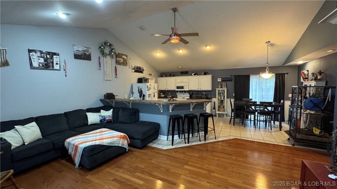 Stoney Oak Manor - Residential