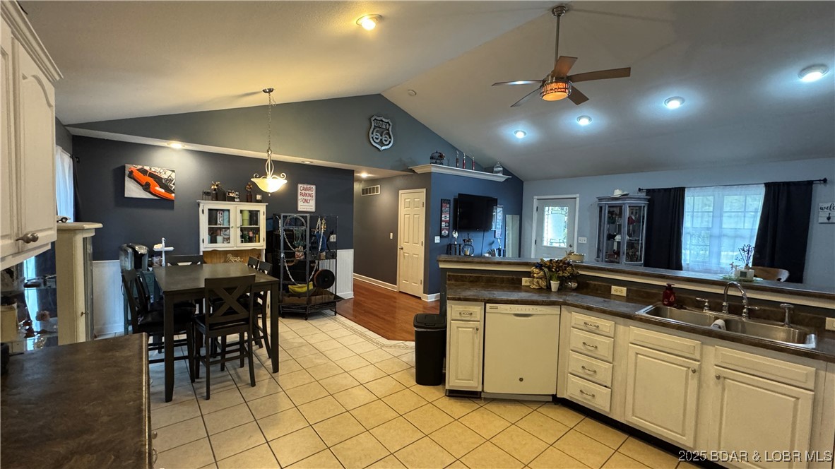 Stoney Oak Manor - Residential