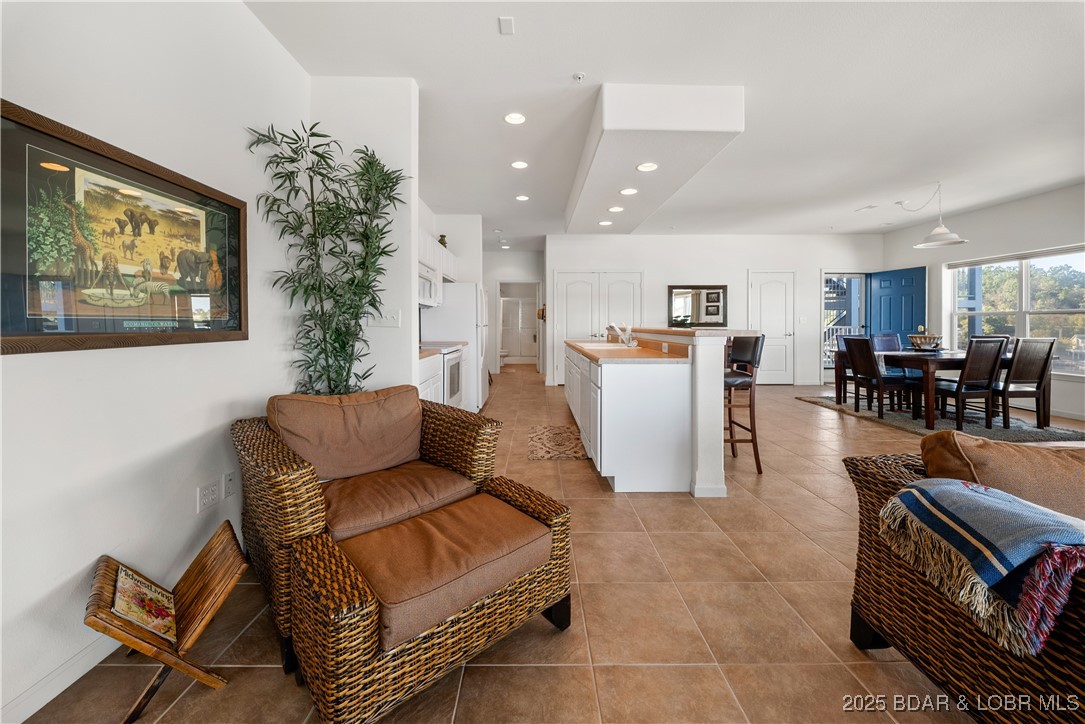 Monarch Cove Condominium - Residential