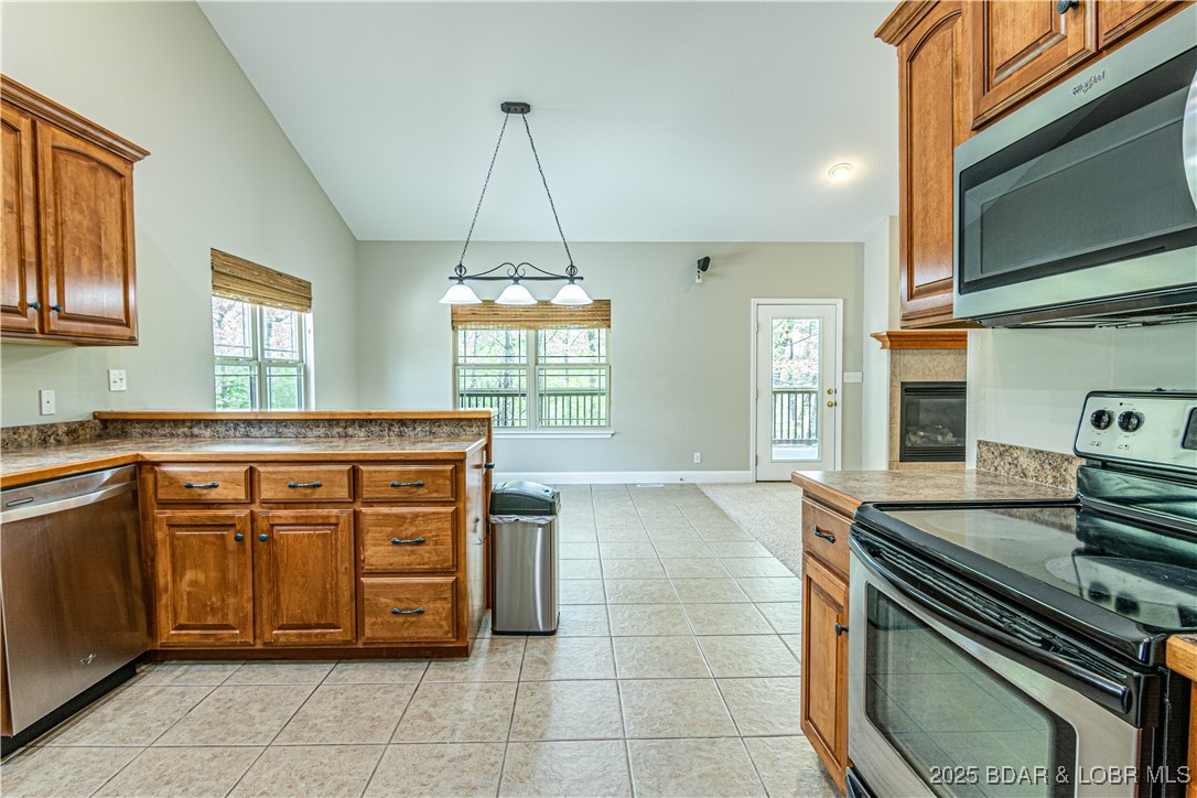 Osage Beach, Missouri 65065, United States, 5 Bedrooms Bedrooms, ,3 BathroomsBathrooms,Residential,Active,118002