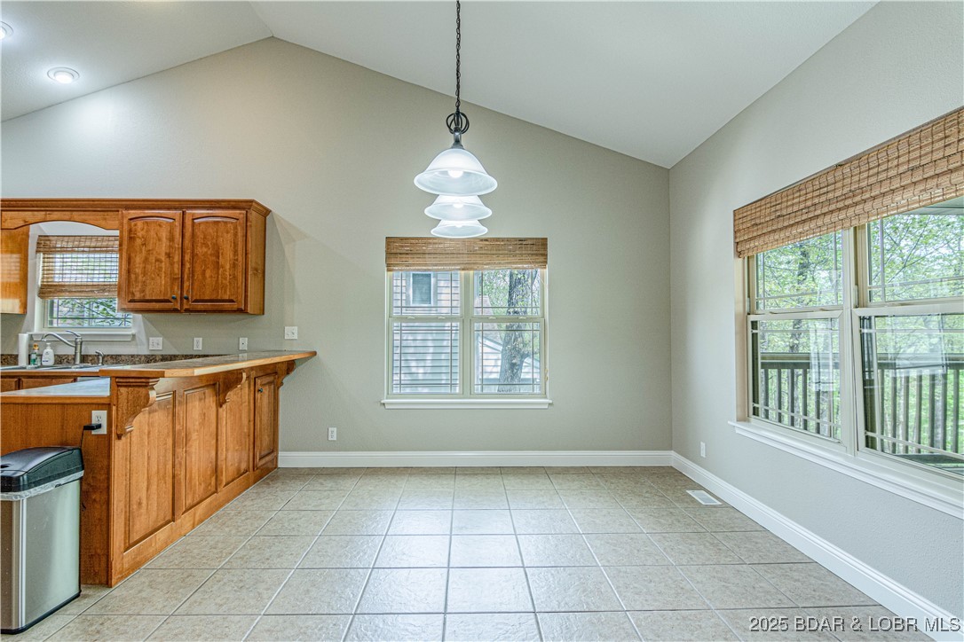 Osage Beach, Missouri 65065, United States, 5 Bedrooms Bedrooms, ,3 BathroomsBathrooms,Residential,Active,118002