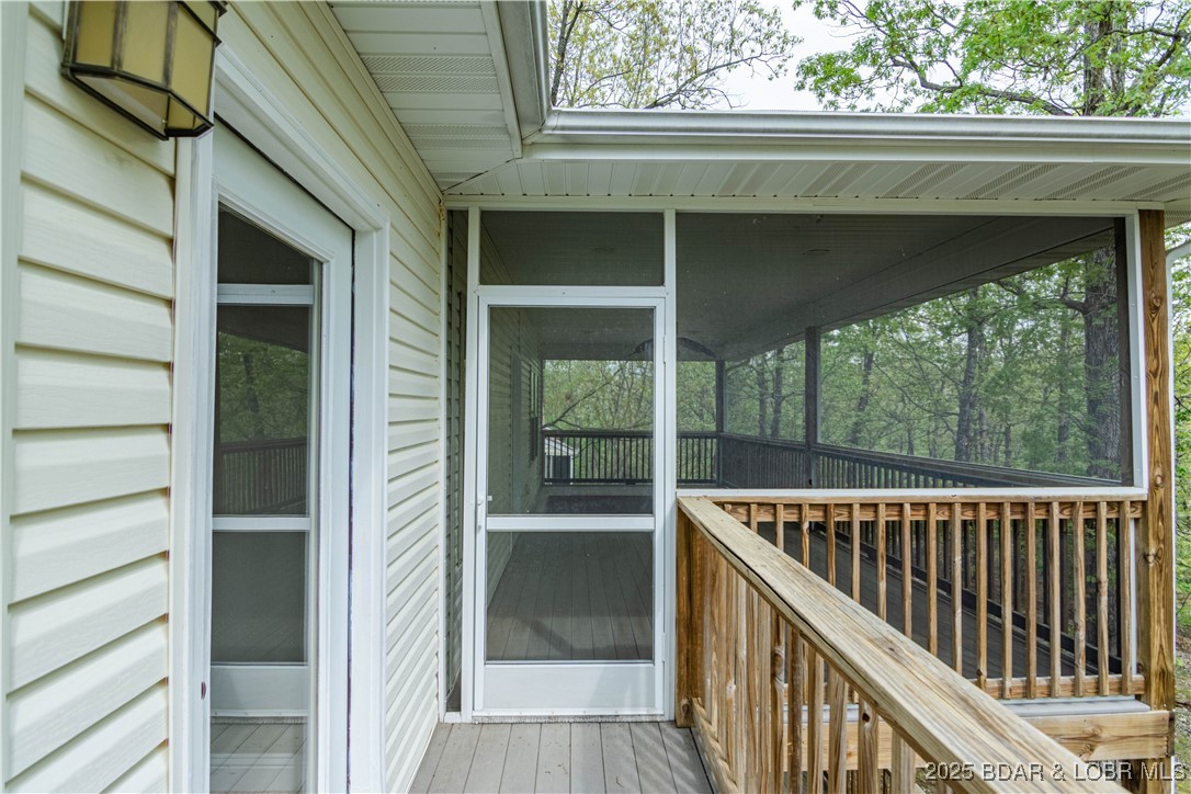 Osage Beach, Missouri 65065, United States, 5 Bedrooms Bedrooms, ,3 BathroomsBathrooms,Residential,Active,118002