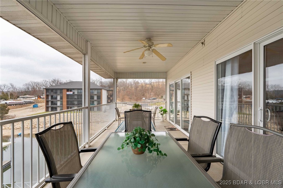 Robins at the Waters Edge Condominium - Residential