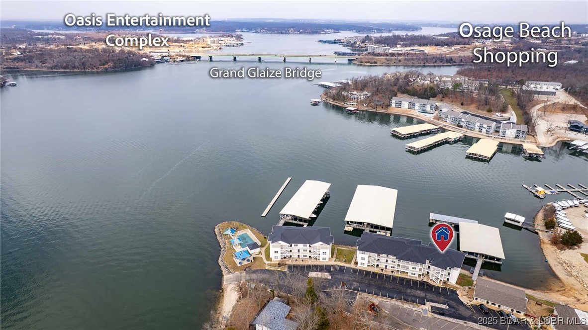 Robins at the Waters Edge Condominium - Residential