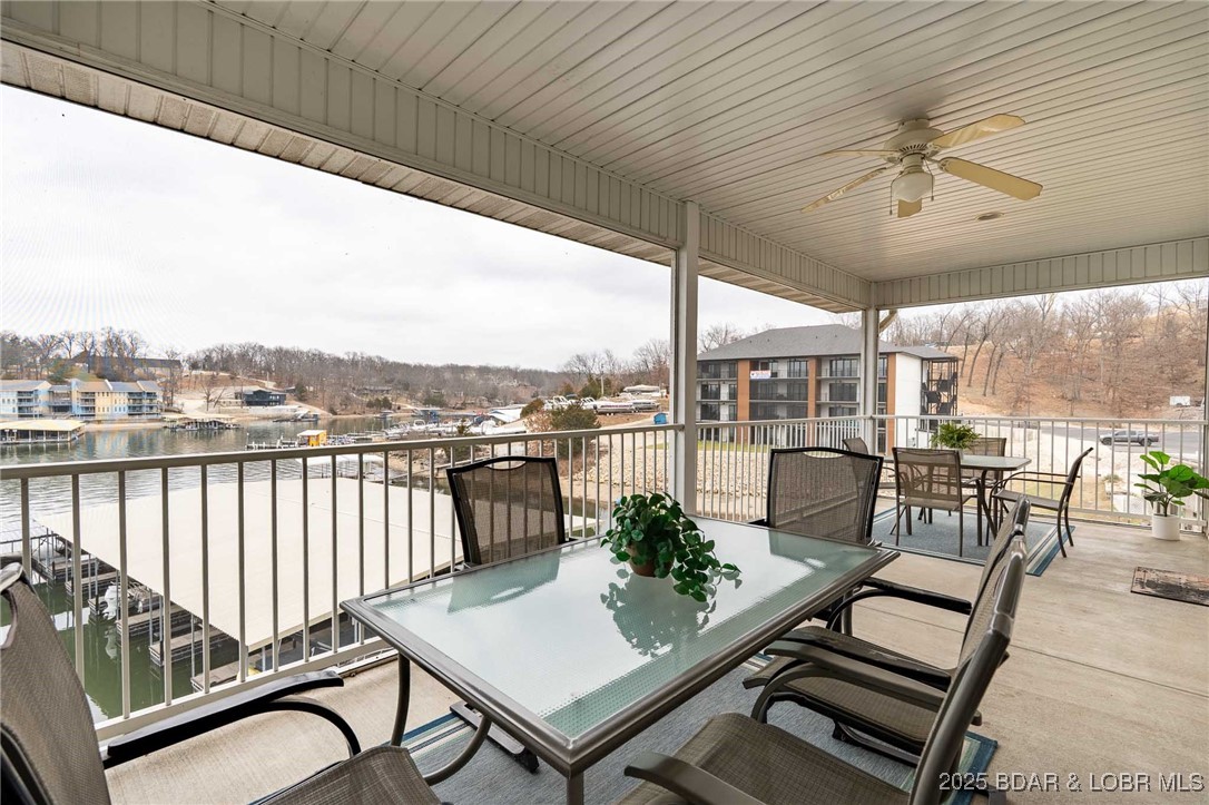 Robins at the Waters Edge Condominium - Residential