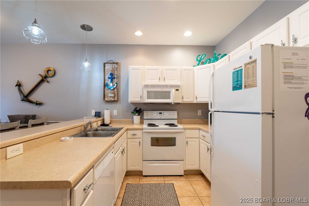 Robins at the Waters Edge Condominium - Residential