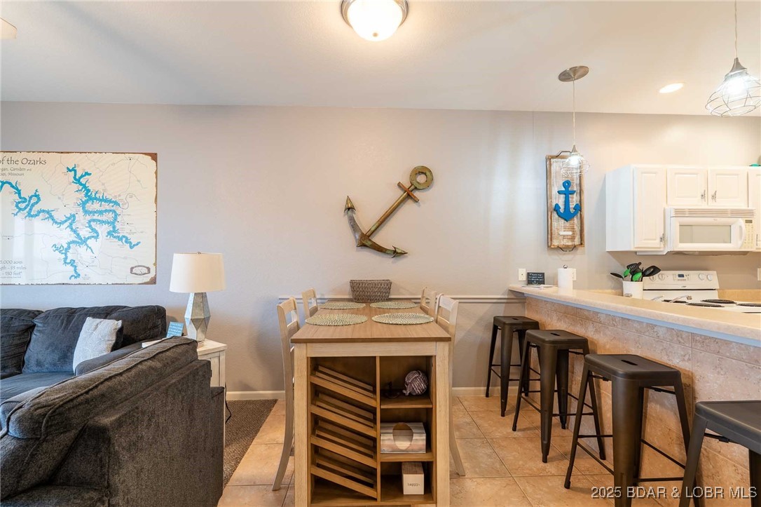 Robins at the Waters Edge Condominium - Residential