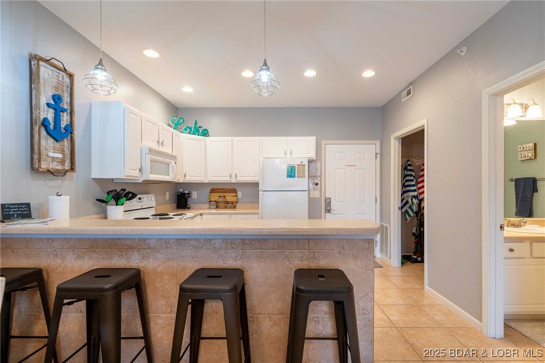 Robins at the Waters Edge Condominium - Residential