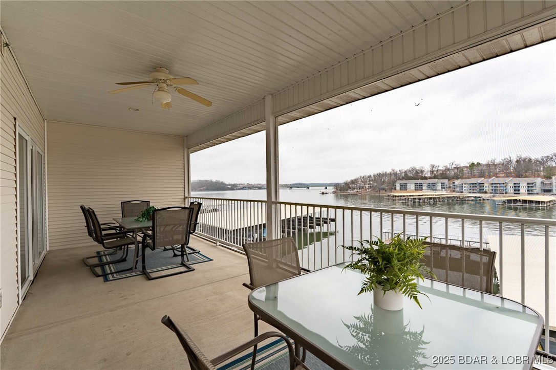 Robins at the Waters Edge Condominium - Residential