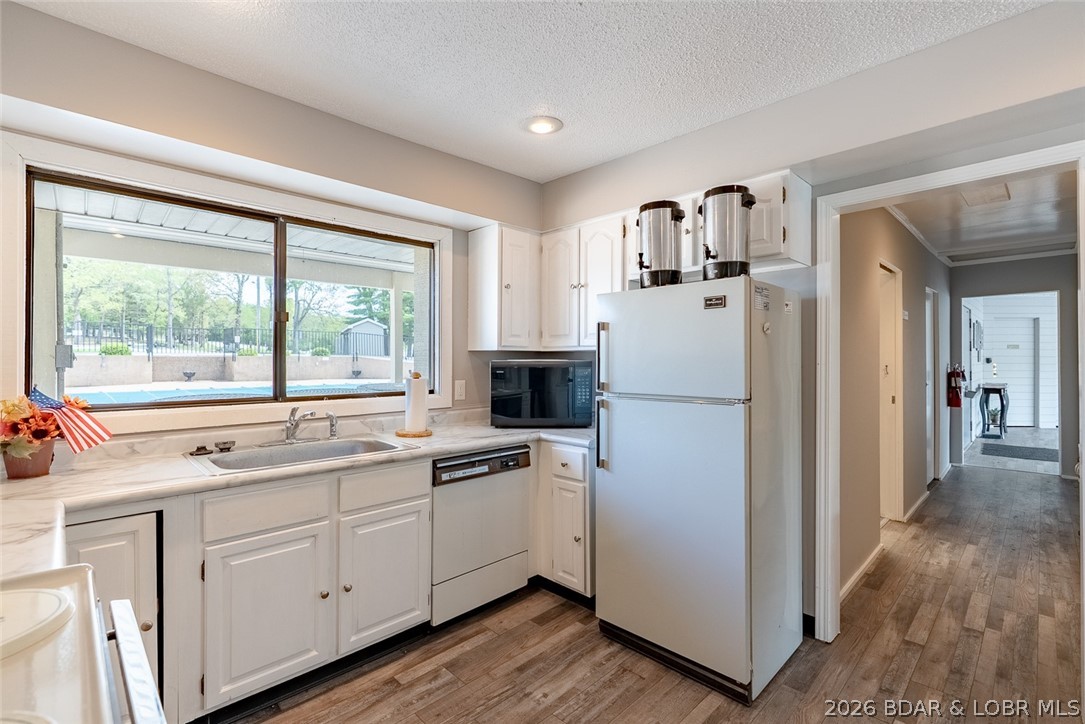 Pelican Bay Condominium - Residential