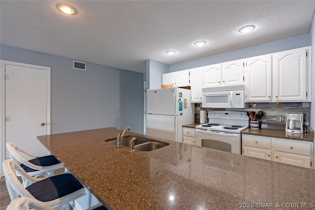 Pelican Bay Condominium - Residential