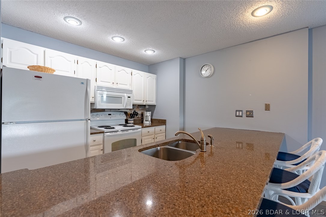 Pelican Bay Condominium - Residential