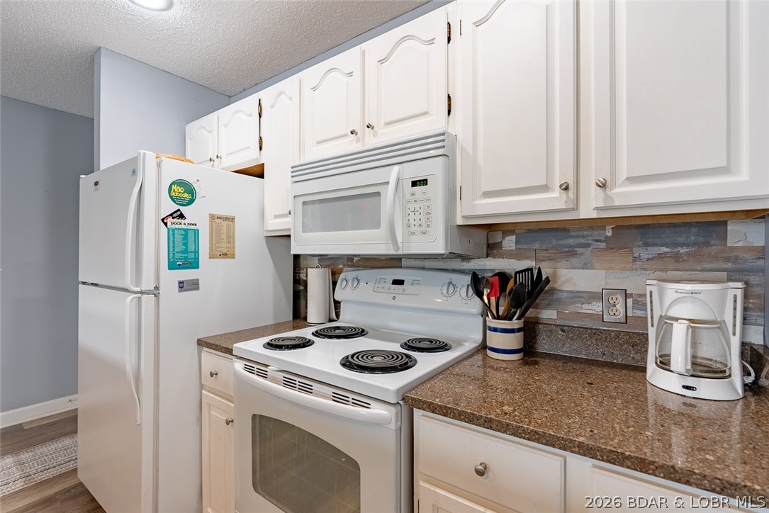 Pelican Bay Condominium - Residential