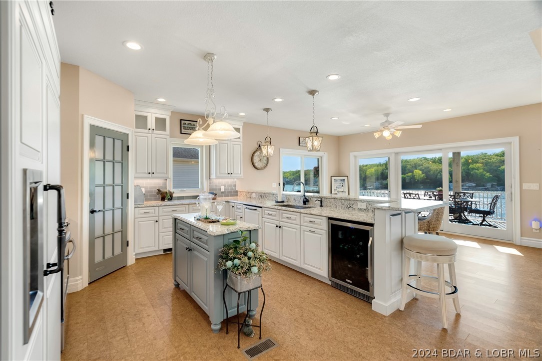 Rocky Mount, Missouri 65072, United States, 6 Bedrooms Bedrooms, ,6 BathroomsBathrooms,Residential,Pending,59836