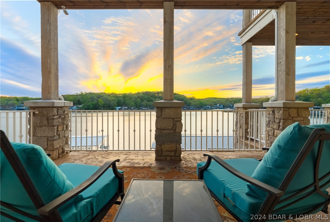 Rocky Mount, Missouri 65072, United States, 6 Bedrooms Bedrooms, ,6 BathroomsBathrooms,Residential,Pending,59836