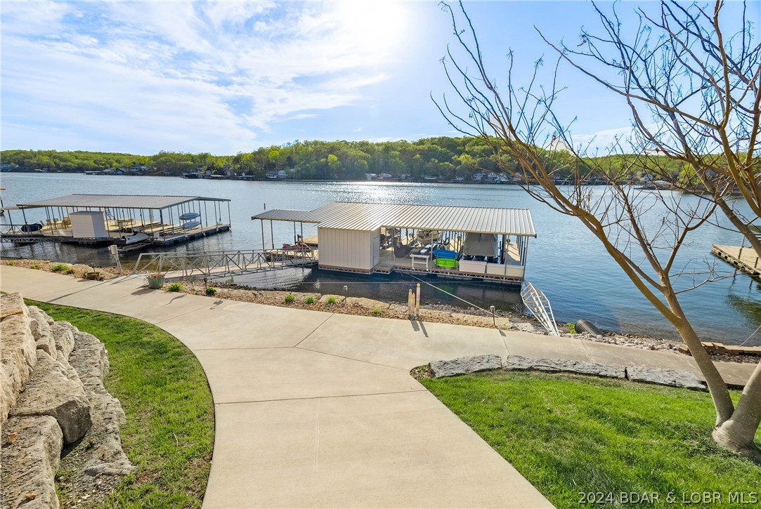 Rocky Mount, Missouri 65072, United States, 6 Bedrooms Bedrooms, ,6 BathroomsBathrooms,Residential,Pending,59836