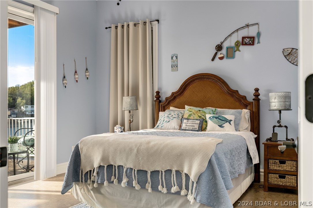 Rocky Mount, Missouri 65072, United States, 6 Bedrooms Bedrooms, ,6 BathroomsBathrooms,Residential,Pending,59836