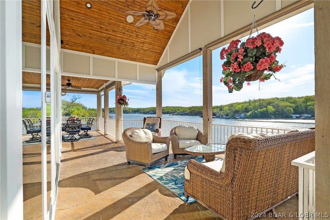 Rocky Mount, Missouri 65072, United States, 6 Bedrooms Bedrooms, ,6 BathroomsBathrooms,Residential,Pending,59836