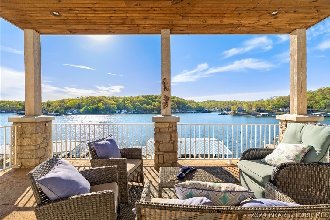 Rocky Mount, Missouri 65072, United States, 6 Bedrooms Bedrooms, ,6 BathroomsBathrooms,Residential,Pending,59836