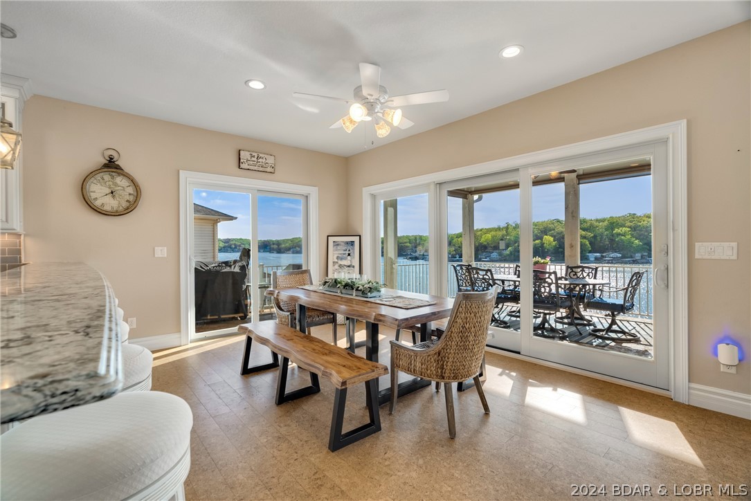 Rocky Mount, Missouri 65072, United States, 6 Bedrooms Bedrooms, ,6 BathroomsBathrooms,Residential,Pending,59836