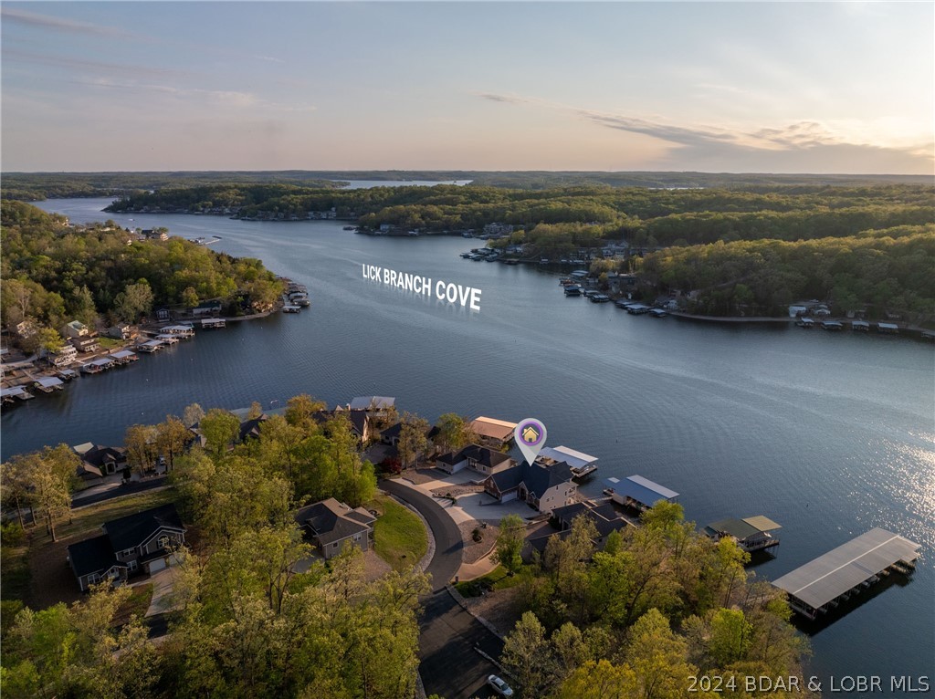 Rocky Mount, Missouri 65072, United States, 6 Bedrooms Bedrooms, ,6 BathroomsBathrooms,Residential,Pending,59836