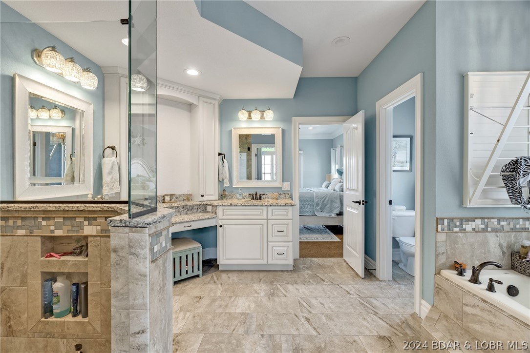 Rocky Mount, Missouri 65072, United States, 6 Bedrooms Bedrooms, ,6 BathroomsBathrooms,Residential,Pending,59836