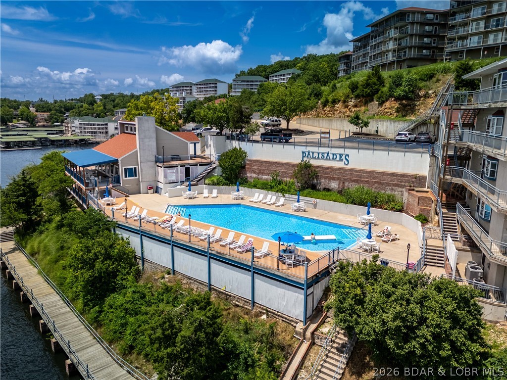 Palisades Condominium - Residential